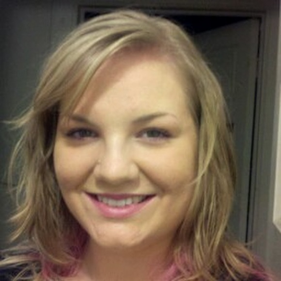 Meet your Posher, Cassie - Picture 1 of 1